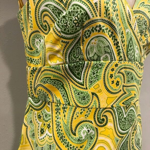 Paisley print v-neck sleeveless dress - Picture 2 of 10